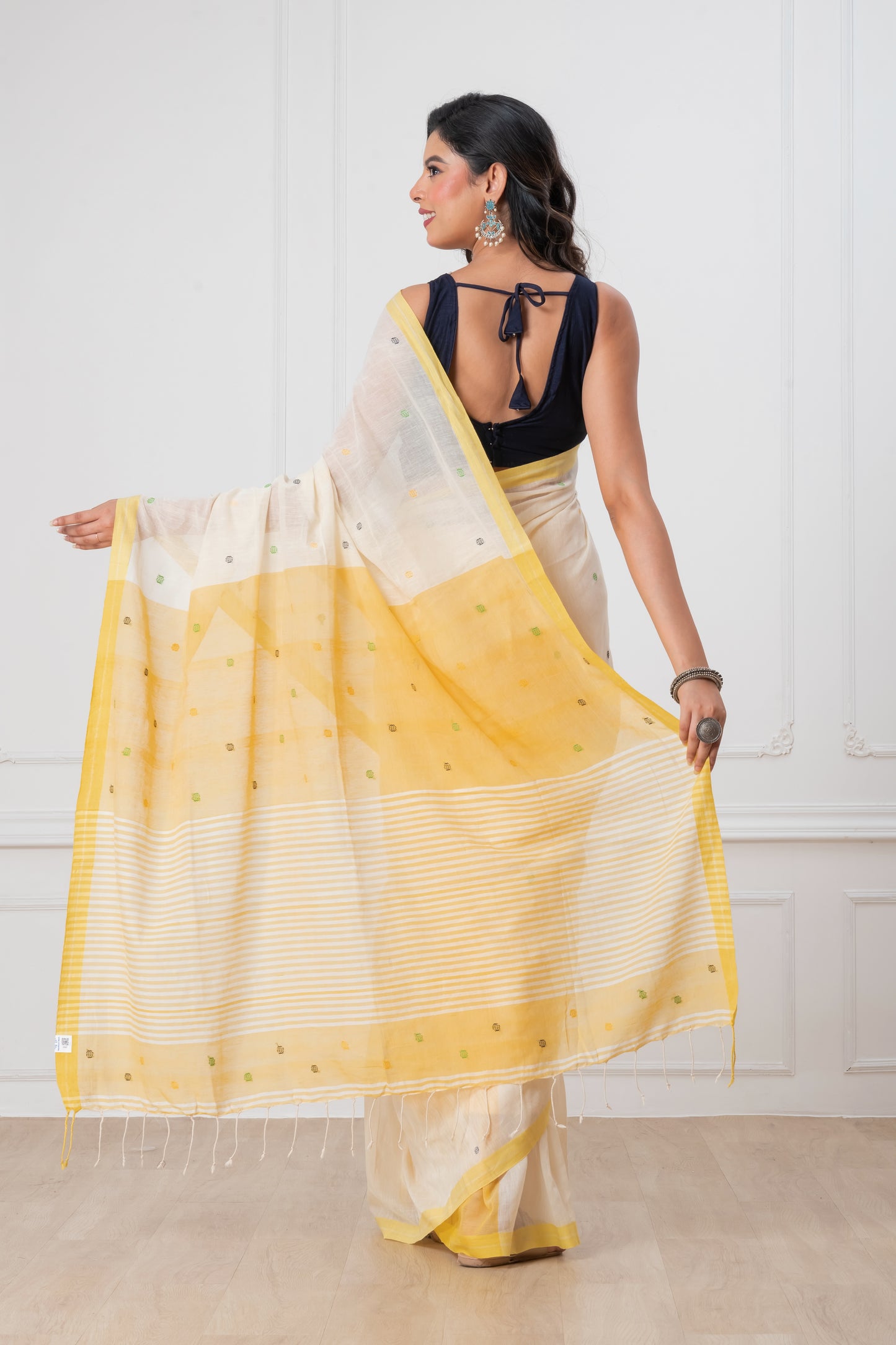 Off White & Yellow Handloom Mark Mul Cotton Jamdani Saree
