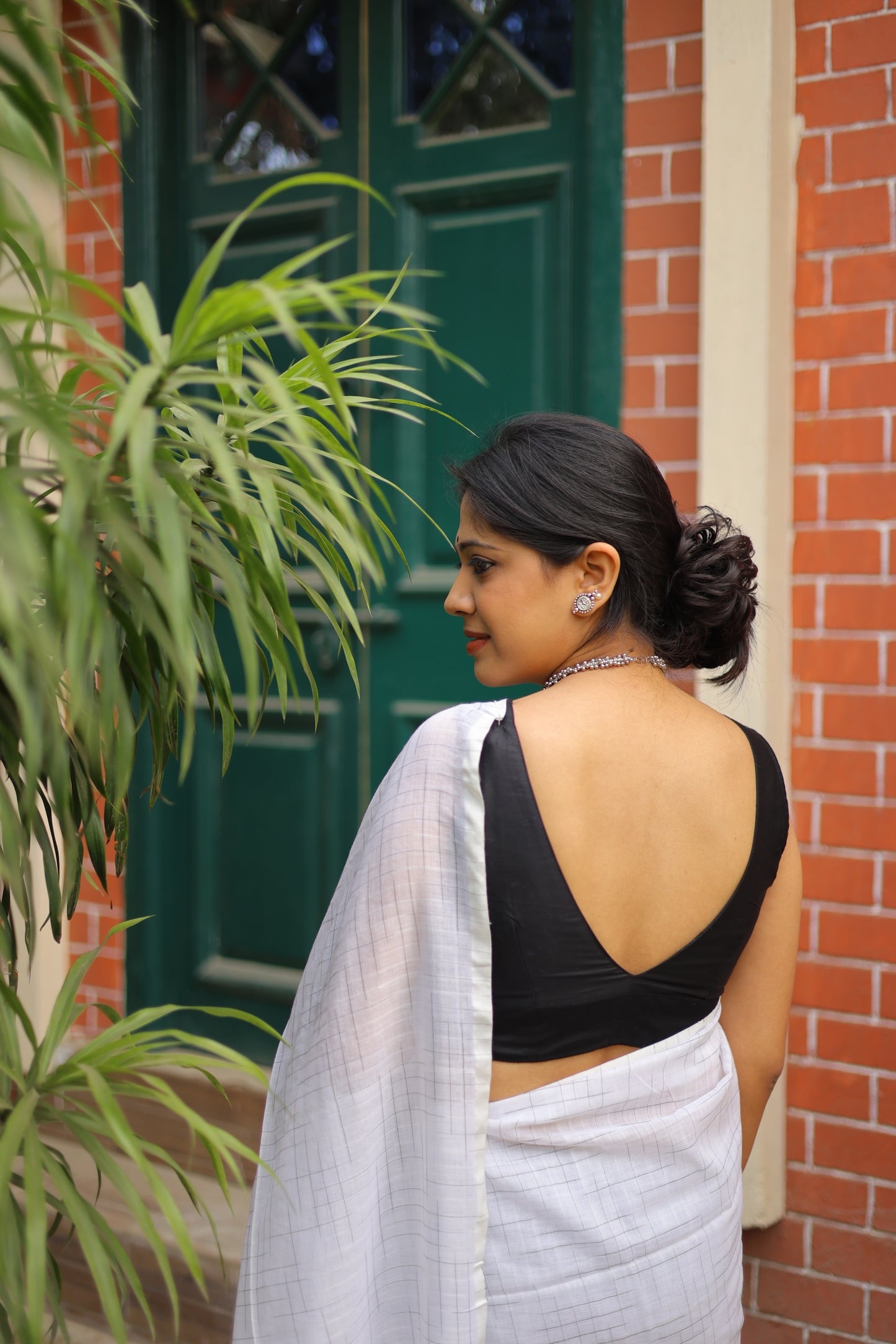 White Pure Cotton Saree with Cheques and Tassels Saree Handloom saree, handcrafted saree, daily wear saree, office saree, affordable saree, saree for summers, Suta sarees, Eternity by Sakshi Sarees,