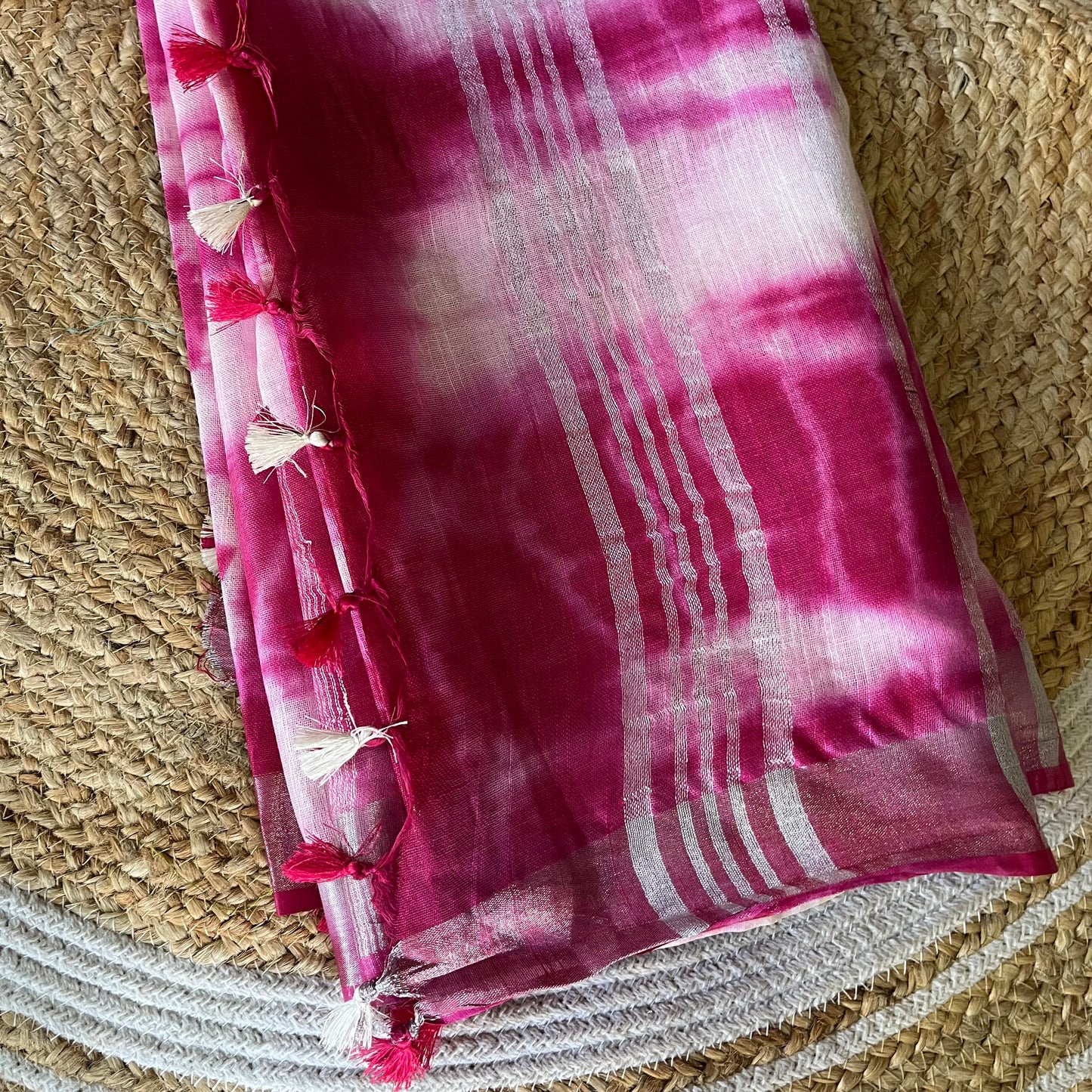 White & PInk Linen Saree in Tie Dye Shibori Saree Handloom saree, handcrafted saree, daily wear saree, office saree, affordable saree, saree for summers, Suta sarees, Eternity by Sakshi Sarees,