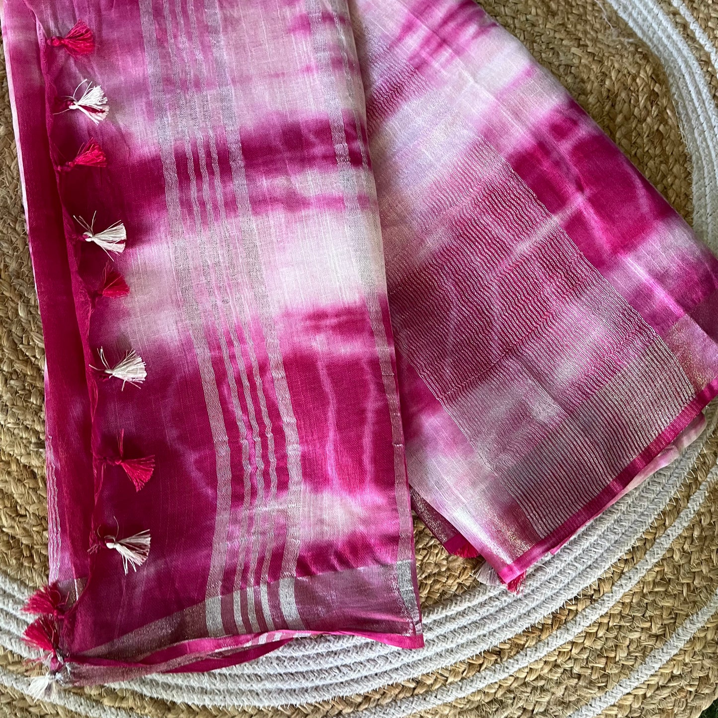 White & PInk Linen Saree in Tie Dye Shibori Saree Handloom saree, handcrafted saree, daily wear saree, office saree, affordable saree, saree for summers, Suta sarees, Eternity by Sakshi Sarees,