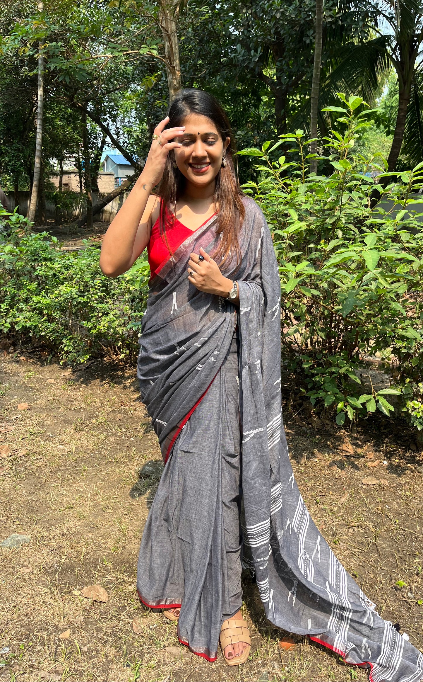 Grey Pure Cotton Handloom Saree with Heavy Jamdani on Aanchal and Palla