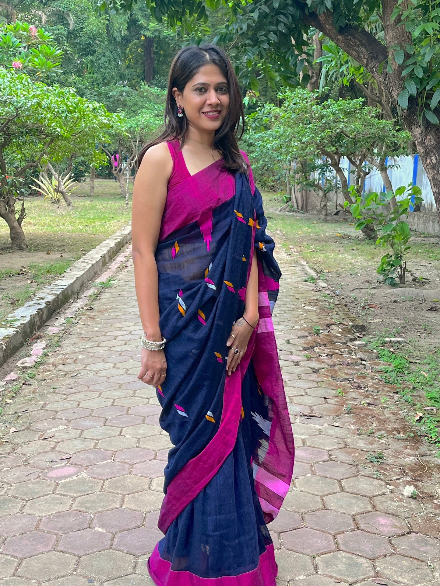Royal Blue Mul Cotton Saree with Jamdani Weaving and Tassels Saree Handloom saree, handcrafted saree, daily wear saree, office saree, affordable saree, saree for summers, Suta sarees, Eternity by Sakshi Sarees,