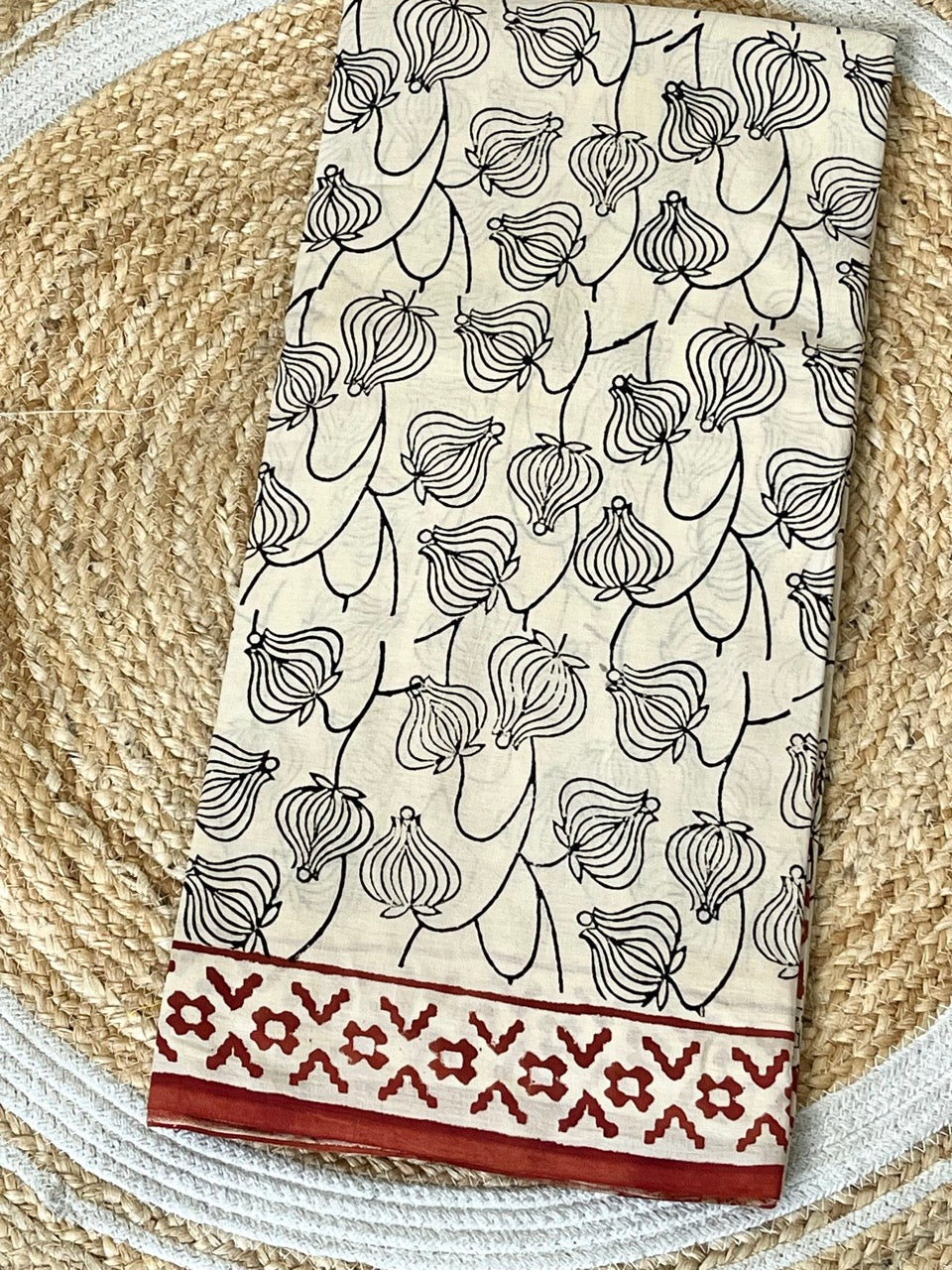 Beige Bagru Onion Handblock Printed Mul Cotton Saree