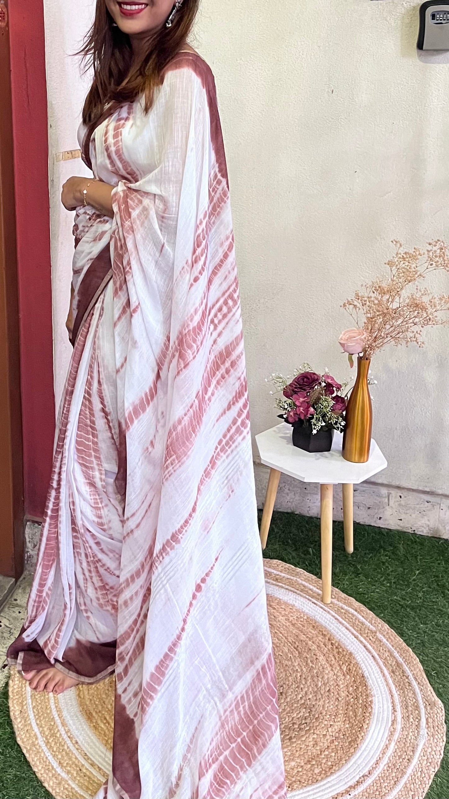 White and Brown Khadi Cotton Tie Dye Shibori Saree Saree Handloom saree, handcrafted saree, daily wear saree, office saree, affordable saree, saree for summers, Suta sarees, Eternity by Sakshi Sarees,