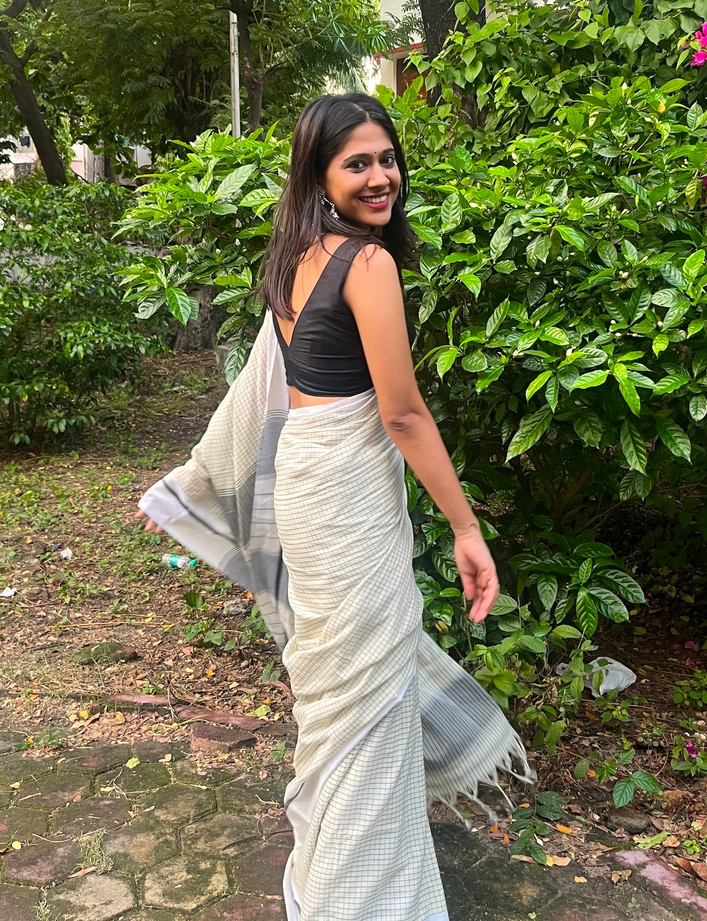 Off White Mul Cotton Saree with Black Checks All Over Saree Handloom saree, handcrafted saree, daily wear saree, office saree, affordable saree, saree for summers, Suta sarees, Eternity by Sakshi Sarees,