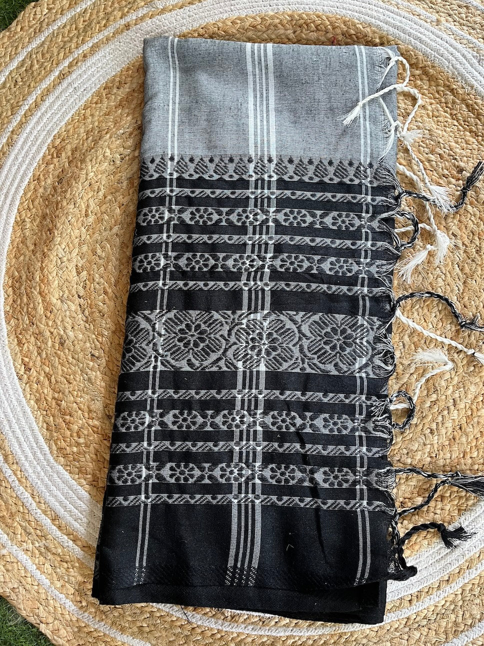Grey Begumpuri Cotton Saree with Heavy Black Embrodiered Border Saree Handloom saree, handcrafted saree, daily wear saree, office saree, affordable saree, saree for summers, Suta sarees, Eternity by Sakshi Sarees,