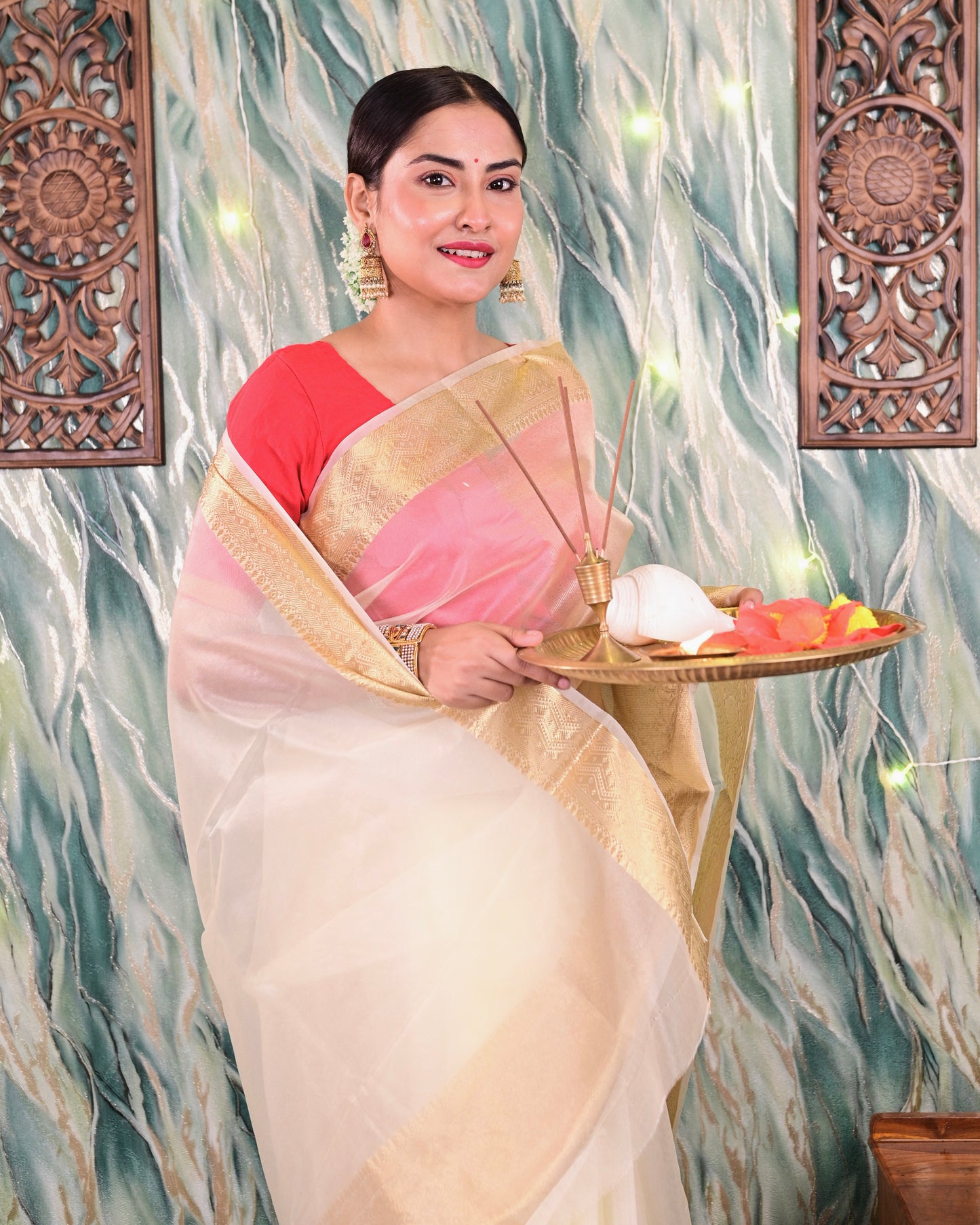 Cream Organza Tissue Saree With Gold Zari Border Saree Handloom saree, handcrafted saree, daily wear saree, office saree, affordable saree, saree for summers, Suta sarees, Eternity by Sakshi Sarees,