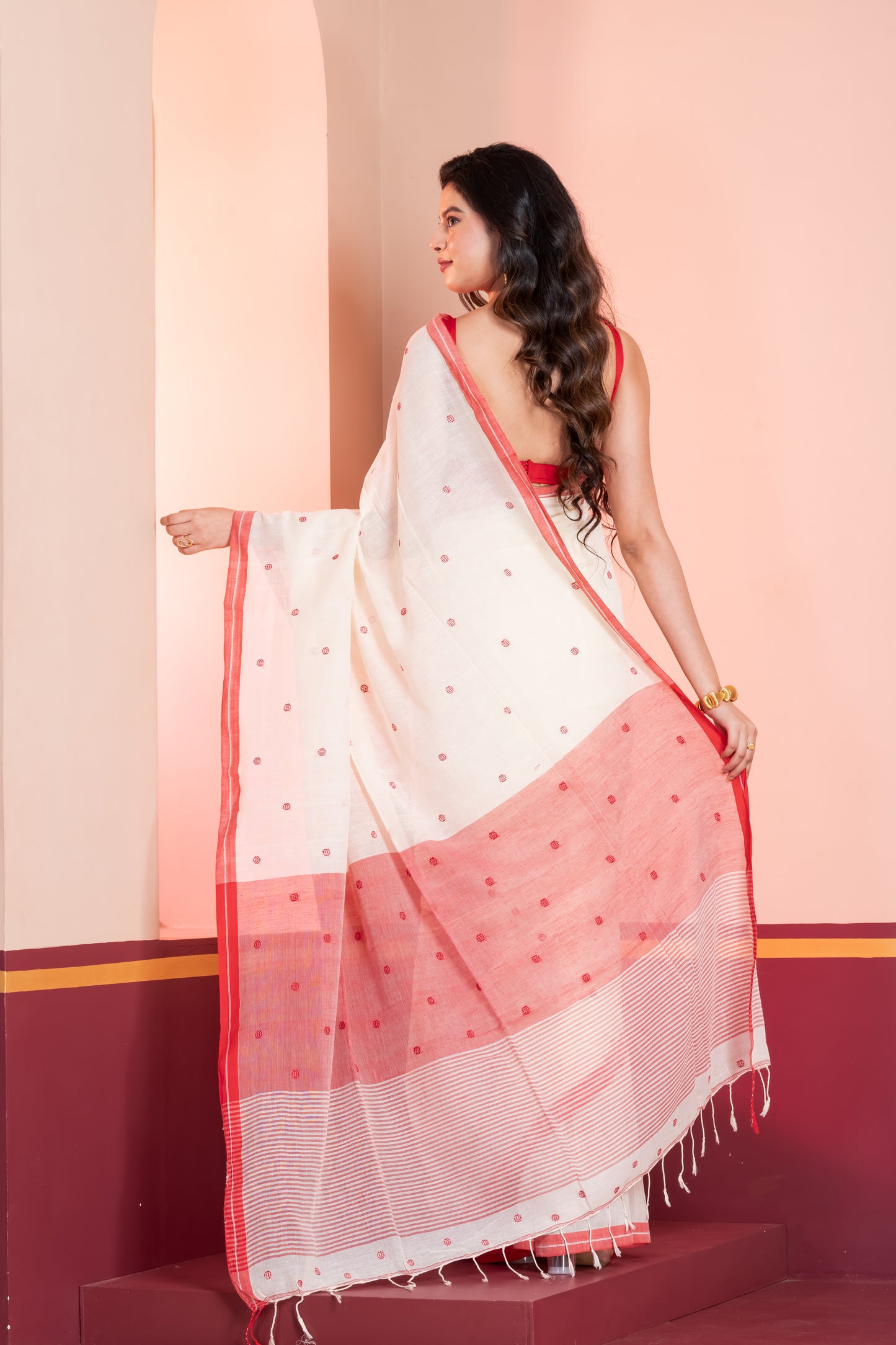 Cream and Red Handloom Mark Buti Jamdani Cotton Saree