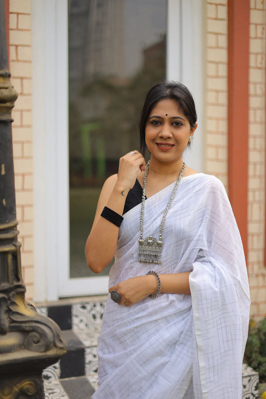 White Pure Cotton Saree with Cheques and Tassels Saree Handloom saree, handcrafted saree, daily wear saree, office saree, affordable saree, saree for summers, Suta sarees, Eternity by Sakshi Sarees,