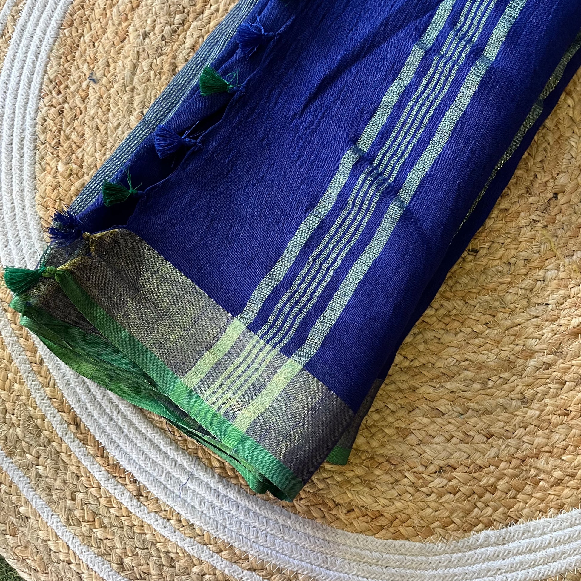 Blue Solid Linen Saree with Green Border and Zari Palla Saree Handloom saree, handcrafted saree, daily wear saree, office saree, affordable saree, saree for summers, Suta sarees, Eternity by Sakshi Sarees,