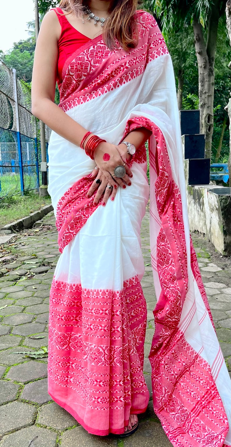 White Cotton Begumpuri Lal Paar Saree with Heavy Embroidered Border Saree Handloom saree, handcrafted saree, daily wear saree, office saree, affordable saree, saree for summers, Suta sarees, Eternity by Sakshi Sarees,