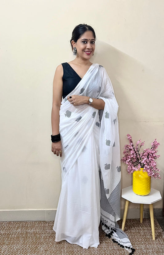 White Handloom Mark Mul Cotton Handloom Saree