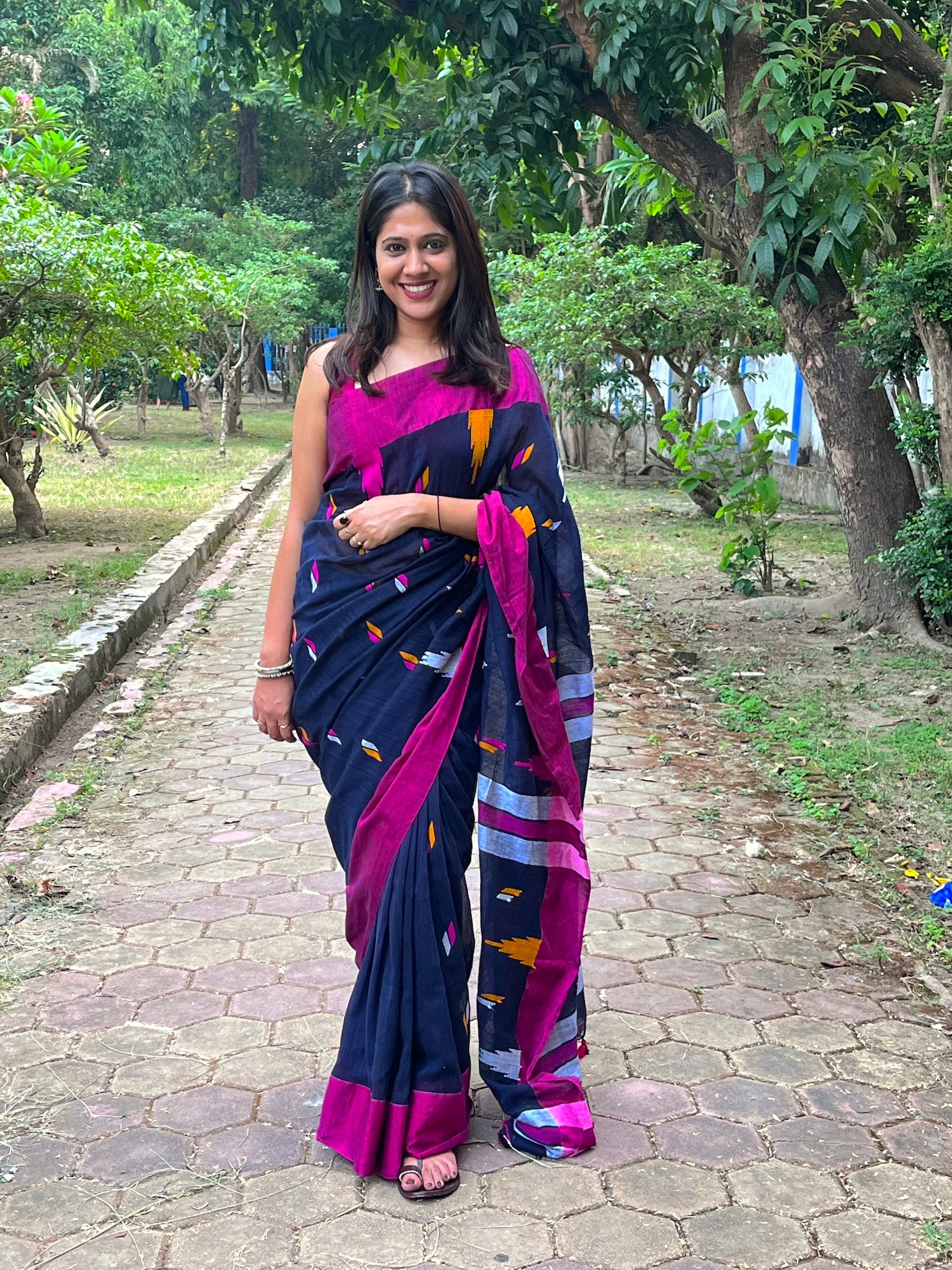 Royal Blue Mul Cotton Saree with Jamdani Weaving and Tassels Saree Handloom saree, handcrafted saree, daily wear saree, office saree, affordable saree, saree for summers, Suta sarees, Eternity by Sakshi Sarees,