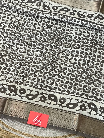 Off White Dabu Handblock Printed Maheshwari Silk Saree