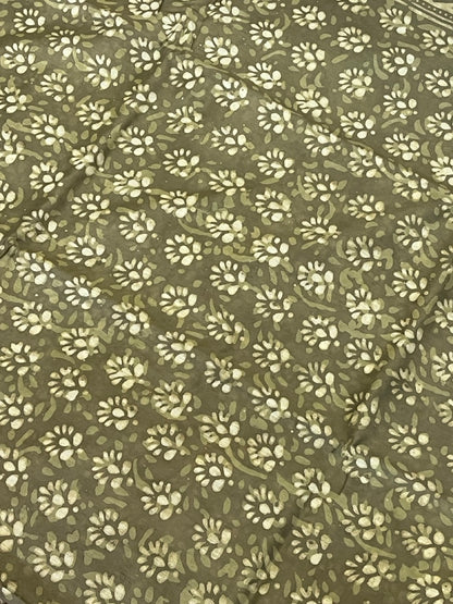 Mehendi Green Dabu Handblock Printed Maheshwari Silk Saree