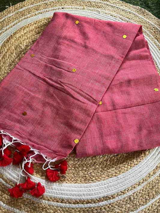 Peachy Pink Mul Cotton Saree with All Over Golden Ginni Saree Handloom saree, handcrafted saree, daily wear saree, office saree, affordable saree, saree for summers, Suta sarees, Eternity by Sakshi Sarees,